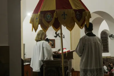 30 dia com Maria - Santa Missa e Coroação - Paróquia Nossa Senhora de Fátima (Araguari)