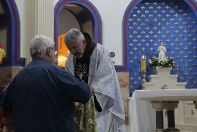 30 dia com Maria - Santa Missa e Coroação - Paróquia Nossa Senhora de Fátima (Araguari)