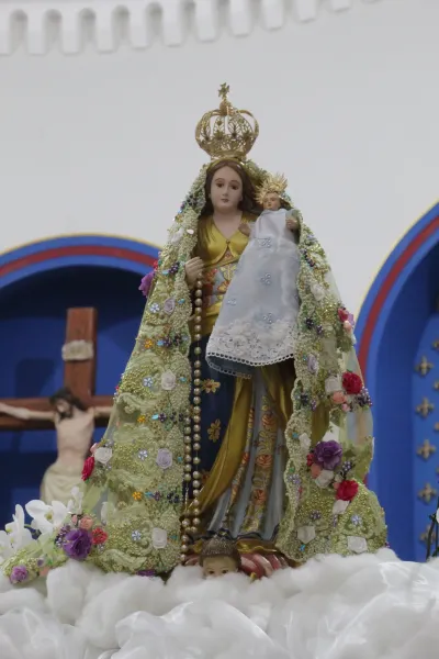 30 dia com Maria - Santa Missa e Coroação - Paróquia Nossa Senhora de Fátima (Araguari)