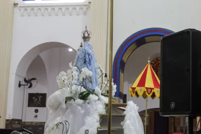 30 dia com Maria - Santa Missa e Coroação - Paróquia Nossa Senhora de Fátima (Araguari)