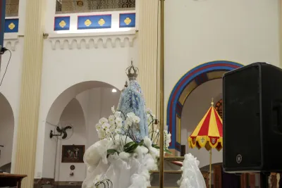 30 dia com Maria - Santa Missa e Coroação - Paróquia Nossa Senhora de Fátima (Araguari)