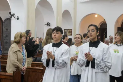 30 dia com Maria - Santa Missa e Coroação - Paróquia Nossa Senhora de Fátima (Araguari)