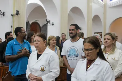 30 dia com Maria - Santa Missa e Coroação - Paróquia Nossa Senhora de Fátima (Araguari)