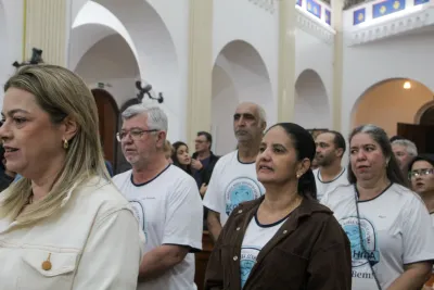 30 dia com Maria - Santa Missa e Coroação - Paróquia Nossa Senhora de Fátima (Araguari)