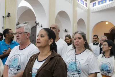 30 dia com Maria - Santa Missa e Coroação - Paróquia Nossa Senhora de Fátima (Araguari)
