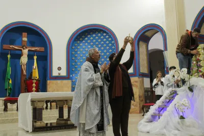 30 dia com Maria - Santa Missa e Coroação - Paróquia Nossa Senhora de Fátima (Araguari)