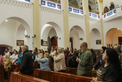 30 dia com Maria - Santa Missa e Coroação - Paróquia Nossa Senhora de Fátima (Araguari)