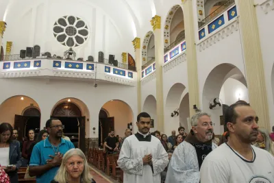 30 dia com Maria - Santa Missa e Coroação - Paróquia Nossa Senhora de Fátima (Araguari)