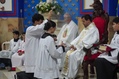 30 dia com Maria - Santa Missa e Coroação - Paroquia Sao Damião de Molokai
