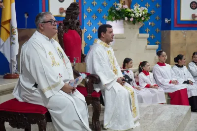 30 dia com Maria - Santa Missa e Coroação - Paroquia Sao Damião de Molokai
