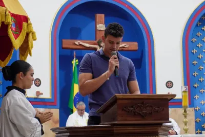 30 dia com Maria - Santa Missa e Coroação - Paroquia Sao Damião de Molokai