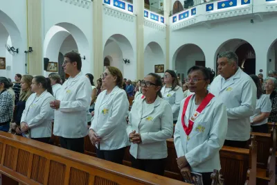 30 dia com Maria - Santa Missa e Coroação - Paroquia Sao Damião de Molokai