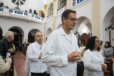 30 dia com Maria - Santa Missa e Coroação - Paroquia Sao Damião de Molokai