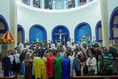 30 dia com Maria - Santa Missa e Coroação - Paroquia Sao Damião de Molokai