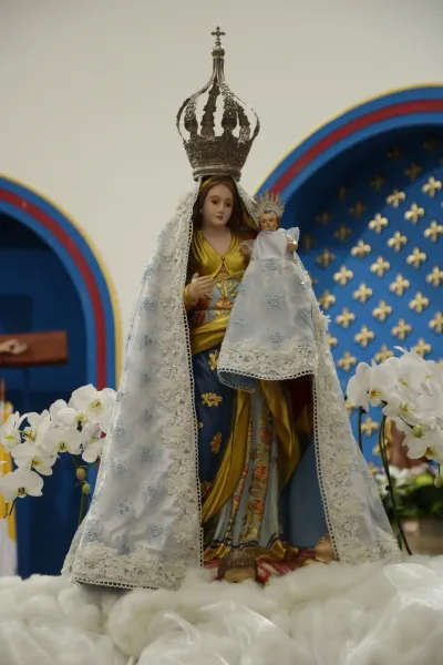30 dia com Maria - Santa Missa e Coroação - Paroquia Sao Damião de Molokai