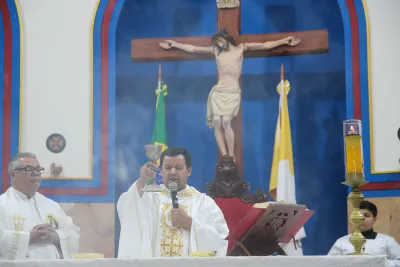 30 dia com Maria - Santa Missa e Coroação - Paroquia Sao Damião de Molokai