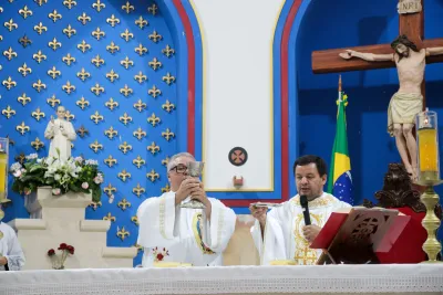 30 dia com Maria - Santa Missa e Coroação - Paroquia Sao Damião de Molokai