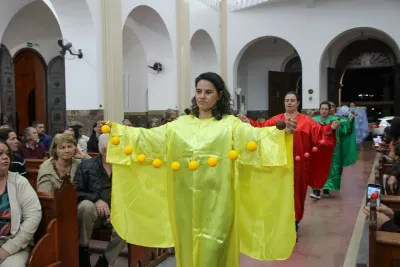 30 dia com Maria - Santa Missa e Coroação - Paroquia Sao Damião de Molokai