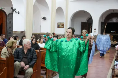 30 dia com Maria - Santa Missa e Coroação - Paroquia Sao Damião de Molokai