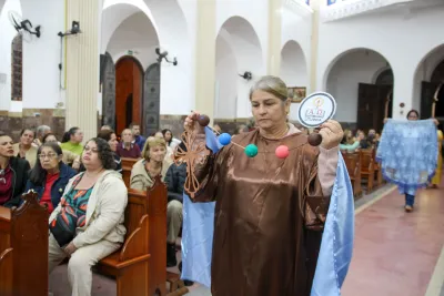 30 dia com Maria - Santa Missa e Coroação - Paroquia Sao Damião de Molokai