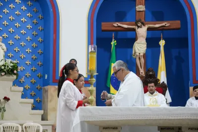 30 dia com Maria - Santa Missa e Coroação - Paroquia Sao Damião de Molokai