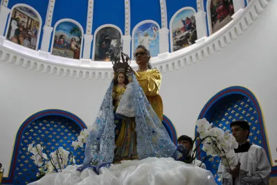 30 dia com Maria - Santa Missa e Coroação - Paroquia Sao Damião de Molokai