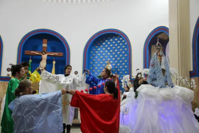 30 dia com Maria - Santa Missa e Coroação - Paroquia Sao Damião de Molokai