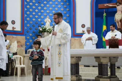 30 dia com Maria - Santa Missa e Coroação - Paroquia Sao Damião de Molokai