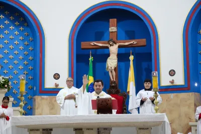 30 dia com Maria - Santa Missa e Coroação - Paroquia Sao Damião de Molokai