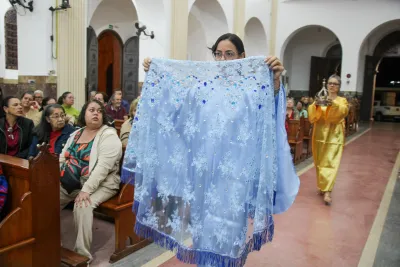 30 dia com Maria - Santa Missa e Coroação - Paroquia Sao Damião de Molokai
