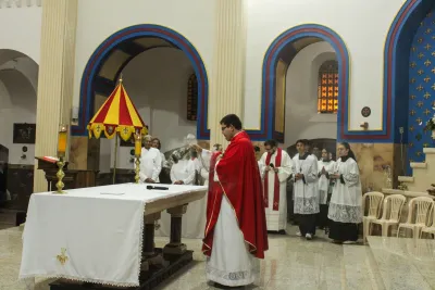 30 dia com Maria - Santa Missa e Coroação - Romeiros Devotos da Comunidade São Vicente de Paulo (Patrocinio)