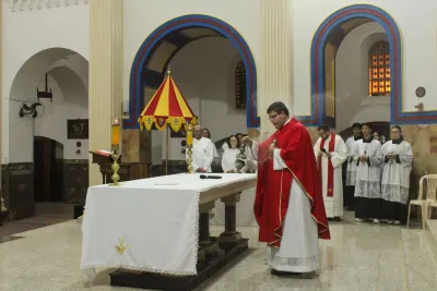 30 dia com Maria - Santa Missa e Coroação - Romeiros Devotos da Comunidade São Vicente de Paulo (Patrocinio)