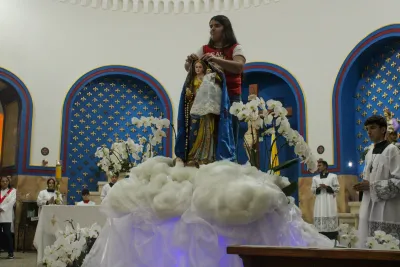 30 dia com Maria - Santa Missa e Coroação - Romeiros Devotos da Comunidade São Vicente de Paulo (Patrocinio)