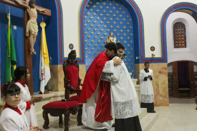 30 dia com Maria - Santa Missa e Coroação - Romeiros Devotos da Comunidade São Vicente de Paulo (Patrocinio)