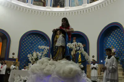 30 dia com Maria - Santa Missa e Coroação - Romeiros Devotos da Comunidade São Vicente de Paulo (Patrocinio)