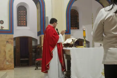 30 dia com Maria - Santa Missa e Coroação - Romeiros Devotos da Comunidade São Vicente de Paulo (Patrocinio)