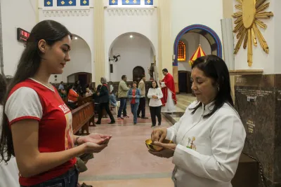 30 dia com Maria - Santa Missa e Coroação - Romeiros Devotos da Comunidade São Vicente de Paulo (Patrocinio)