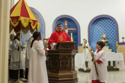 30 dia com Maria - Santa Missa e Coroação - Romeiros Devotos da Comunidade São Vicente de Paulo (Patrocinio)