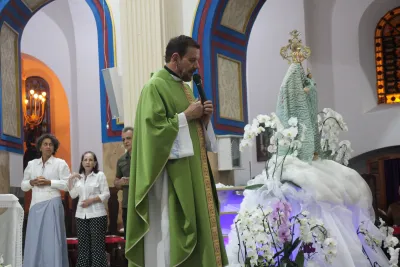 30 dia com Maria - Santa Missa e Coroação - Romeiros Devotos da Mãe Abadia da cidade de Araguari