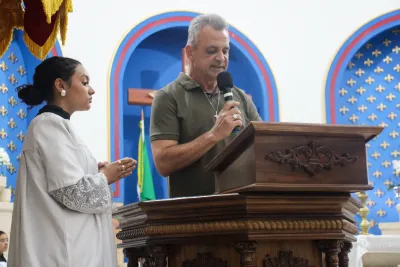 30 dia com Maria - Santa Missa e Coroação - Romeiros Devotos da Mãe Abadia da cidade de Araguari