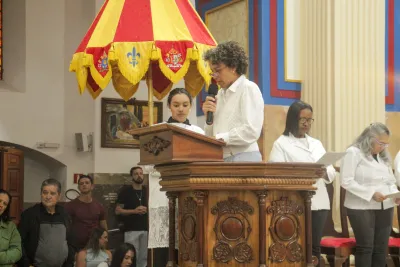30 dia com Maria - Santa Missa e Coroação - Romeiros Devotos da Mãe Abadia da cidade de Araguari