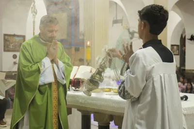 30 dia com Maria - Santa Missa e Coroação - Romeiros Devotos da Mãe Abadia da cidade de Araguari