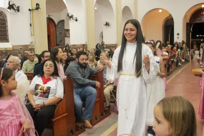 30 dia com Maria - Santa Missa e Coroação - Romeiros Devotos da Mãe Abadia da cidade de Araguari