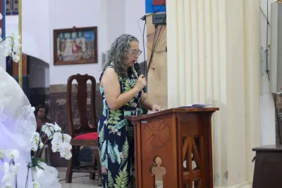 30 dia com Maria - Santa Missa e Coroação - Romeiros Devotos da Mãe Abadia da cidade de Araguari
