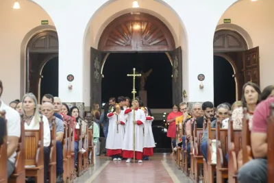 30 dia com Maria - Santa Missa e Coroação - Romeiros Devotos da Mãe Abadia da cidade de Araguari