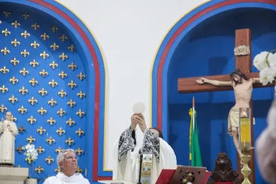 30 dia com Maria - Santa Missa e Coroação - Romeiros Devotos da Paroquia Cristo Rei (Uberlândia)