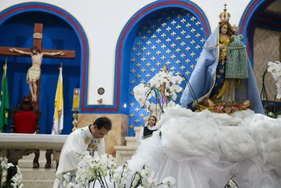 30 dia com Maria - Santa Missa e Coroação - Romeiros Devotos da Paroquia Cristo Rei (Uberlândia)