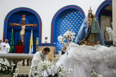 30 dia com Maria - Santa Missa e Coroação - Romeiros Devotos da Paroquia Cristo Rei (Uberlândia)