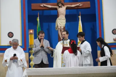 30 dia com Maria - Santa Missa e Coroação - Romeiros Devotos da Paroquia Cristo Rei (Uberlândia)