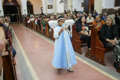 30 dia com Maria - Santa Missa e Coroação - Romeiros Devotos da Paroquia Cristo Rei (Uberlândia)